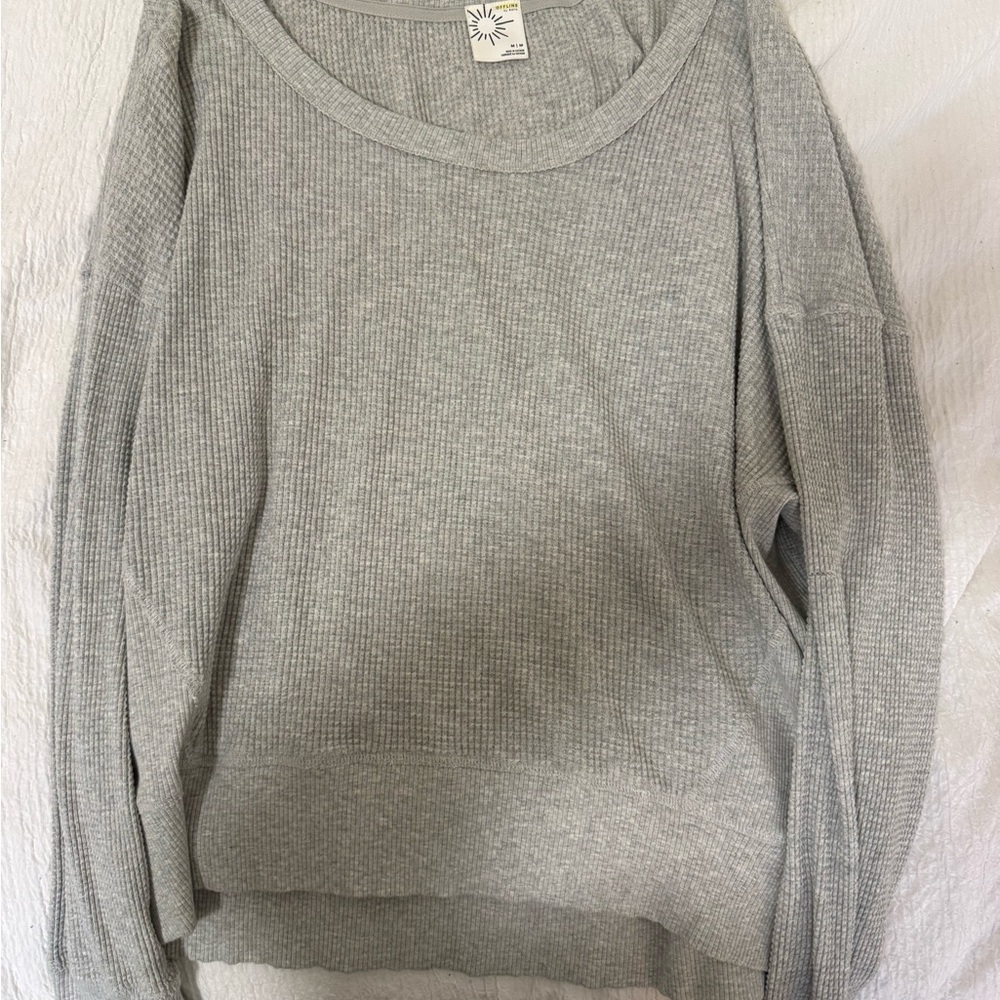 AERIE M Heather Gray Waffle Knit Sweater
